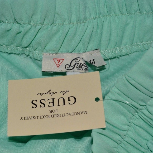 New GUESS Women's Colored Mini-Skirt - Picture 4 of 5